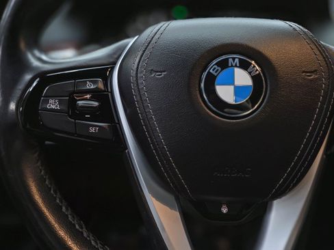 Used 2019 BMW 530i xDrive w/ Convenience Package AWD/4WD image 19
