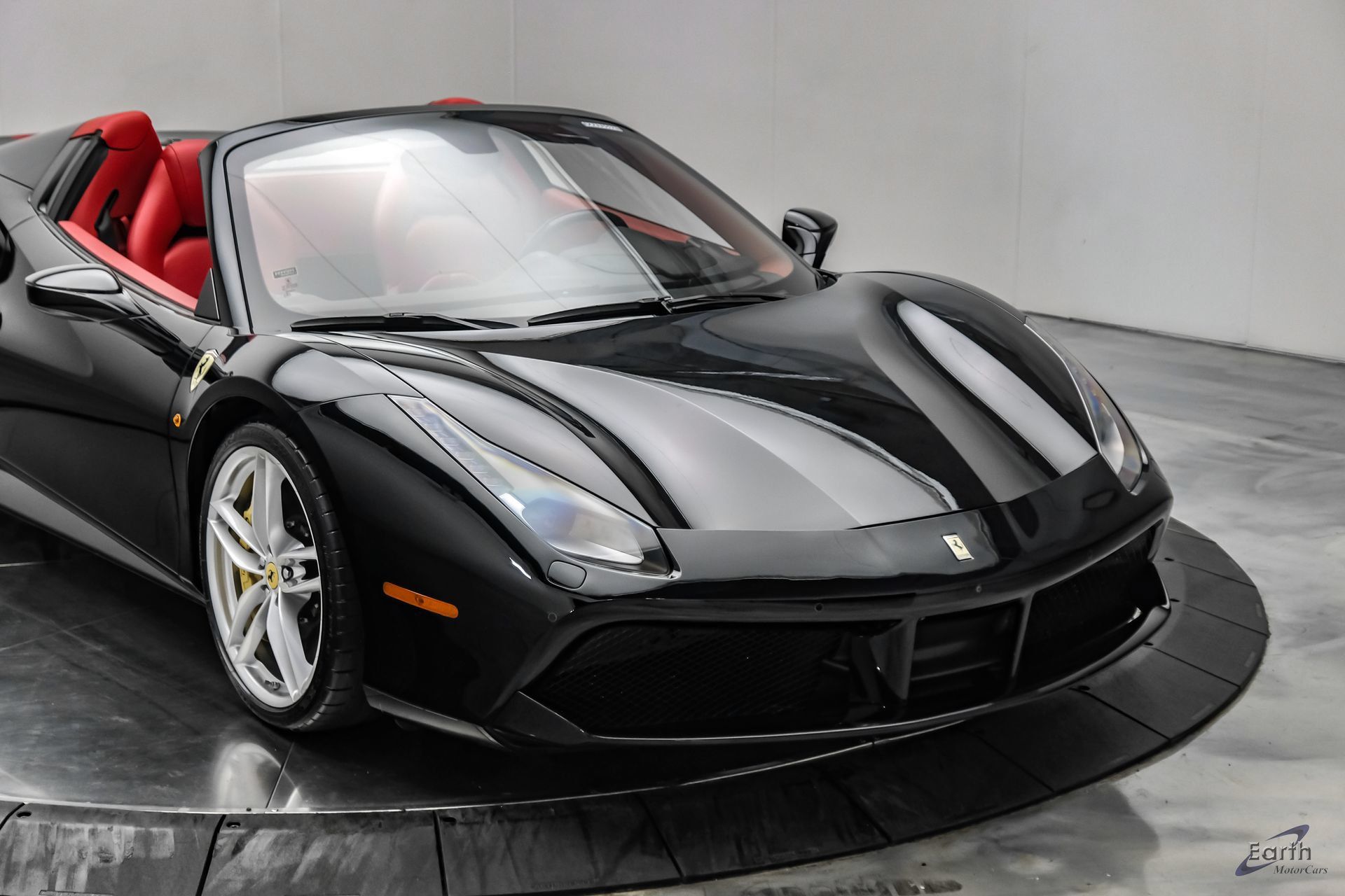 Used 2018 Ferrari 488 Spider RWD image 36