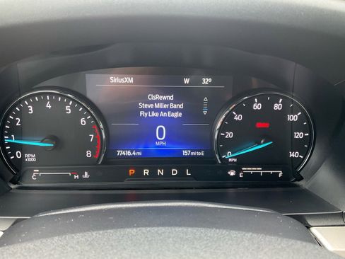 Used 2022 Ford Explorer XLT image 12