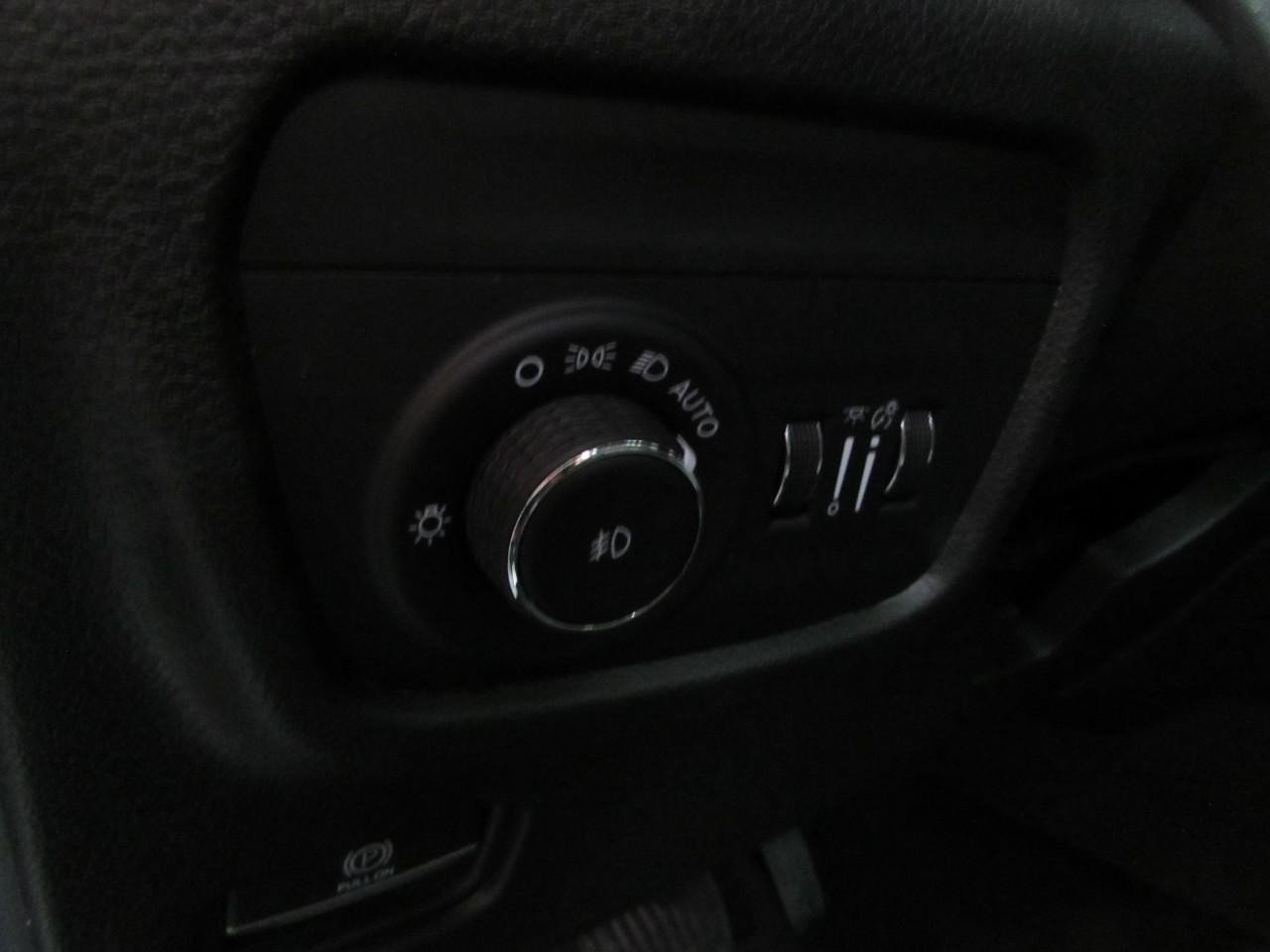 Used 2023 Jeep Grand Cherokee L Limited AWD/4WD image 25