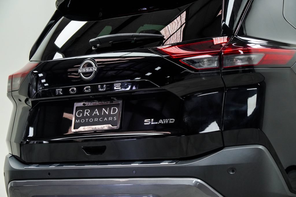 Used 2023 Nissan Rogue SL w/ SL Premium Package AWD/4WD image 14