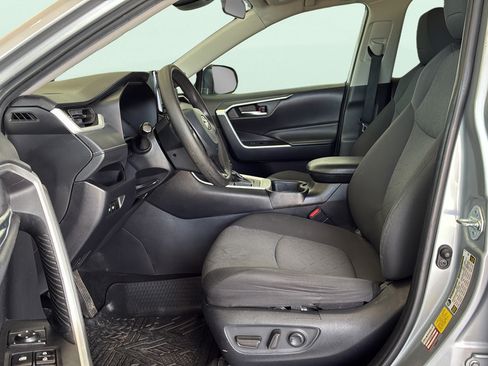 Used 2021 Toyota RAV4 XLE FWD image 22