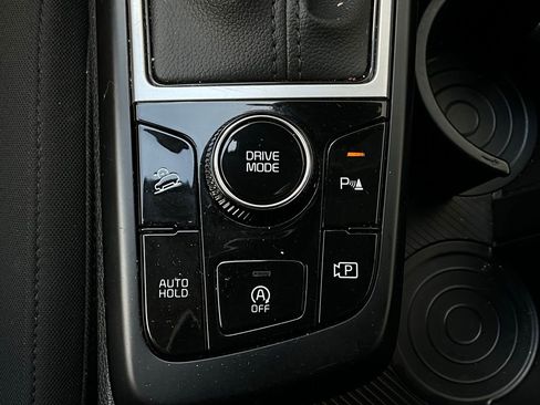 Used 2025 Kia Sportage LX FWD image 21