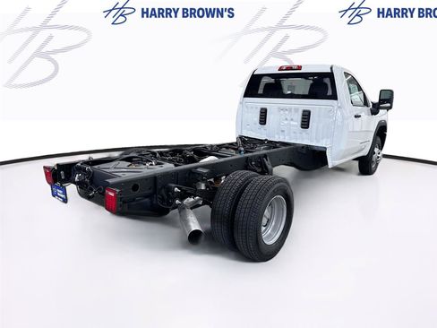 New 2026 GMC Sierra 3500 Pro w/ Convenience Package AWD/4WD image 24