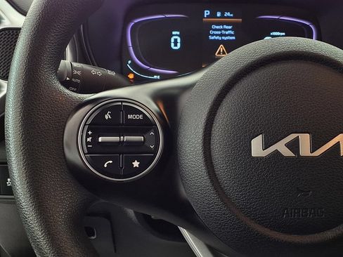 Used 2024 Kia Soul LX w/ Option Group 015 FWD image 6
