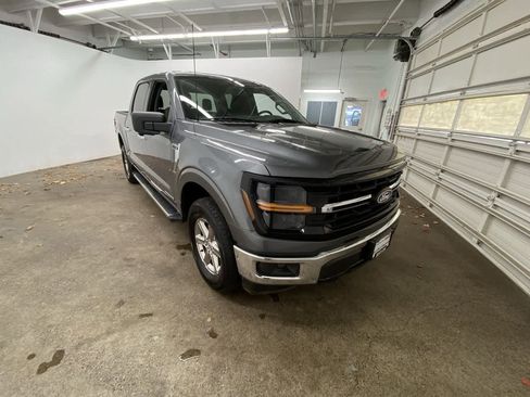 Used 2024 Ford F150 XLT w/ Mobile Office Package image 8