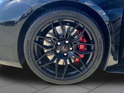 Used 2024 Chevrolet Corvette Z06 RWD image 8