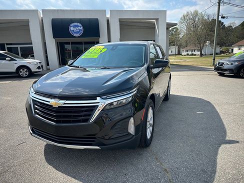 Used 2023 Chevrolet Equinox LT image 1