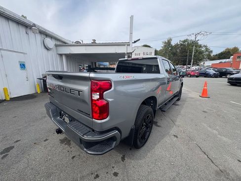 Used 2023 Chevrolet Silverado 1500 Custom w/ LPO, Dark Essentials Package image 5