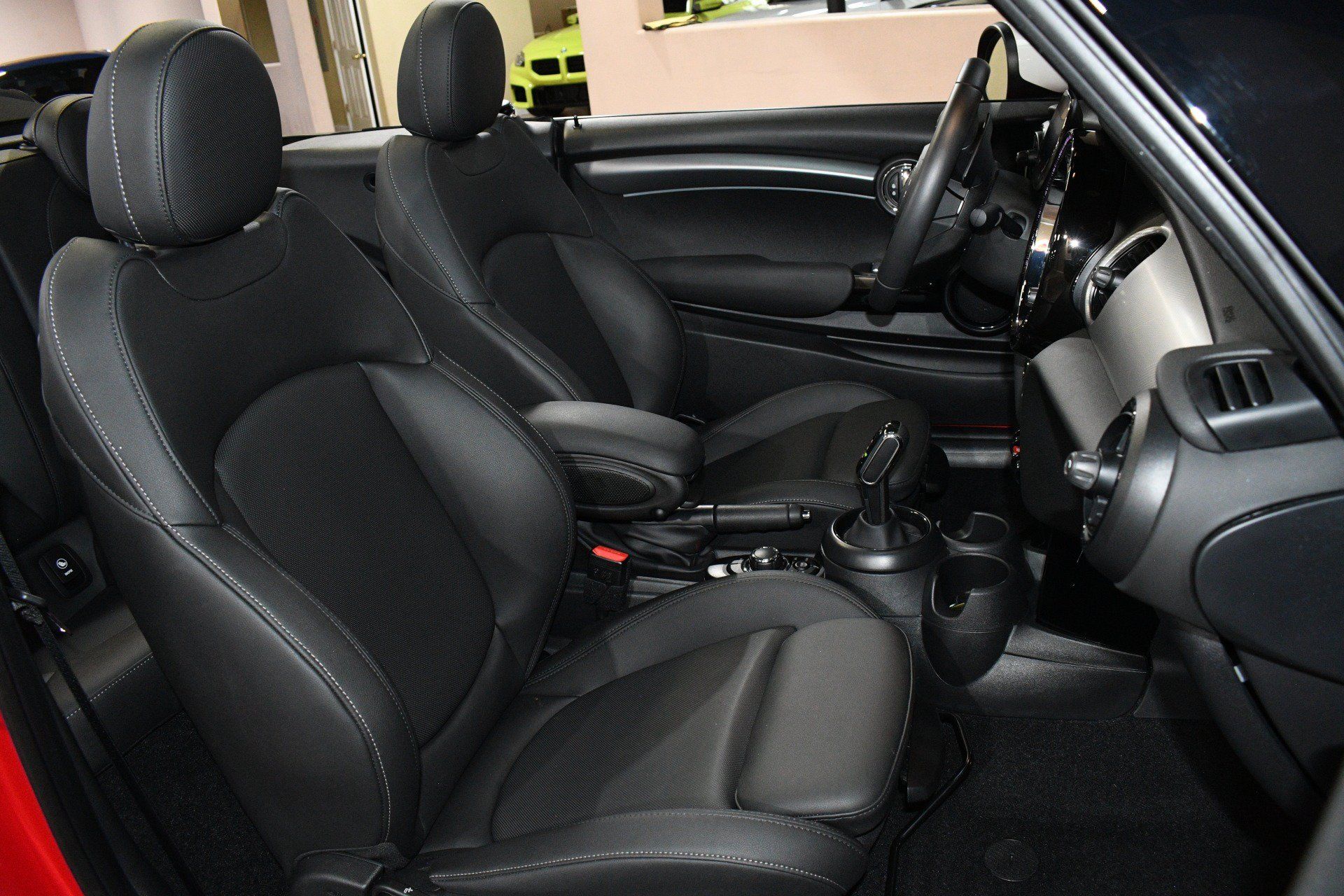 Used 2024 MINI Cooper S FWD image 8