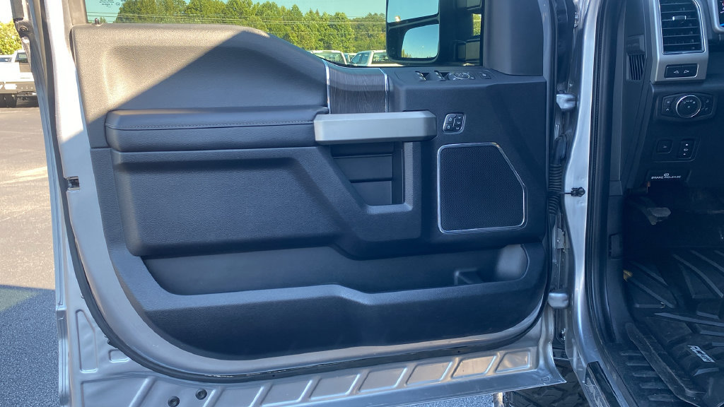 Used 2020 Ford F250 Lariat w/ Lariat Ultimate Package AWD/4WD image 17