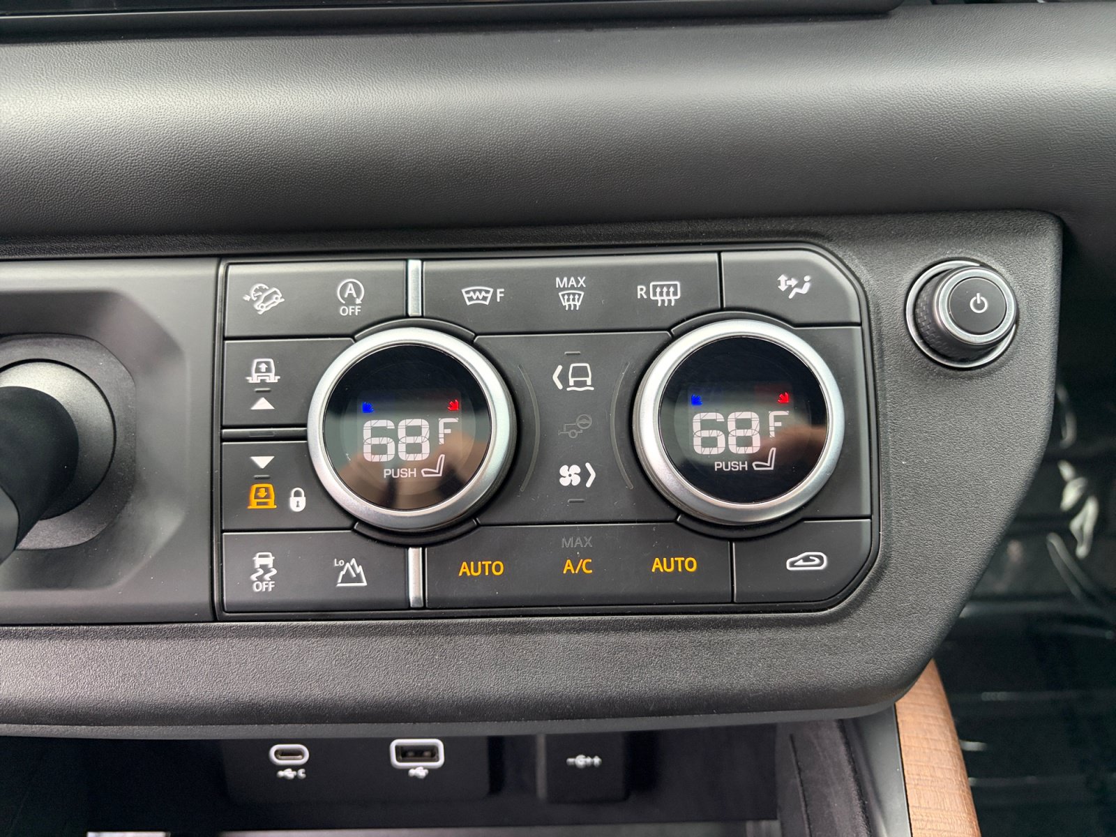 Used 2021 Land Rover Defender 110 X-Dynamic HSE AWD/4WD image 22