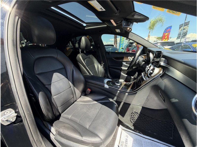 Used 2019 Mercedes-Benz C 300 Sedan image 26