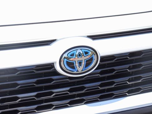 Certified 2023 Toyota RAV4 XLE AWD/4WD image 13