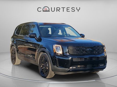 Used 2021 Kia Telluride SX w/ SX Prestige Package image 6