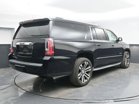 Used 2017 GMC Yukon XL Denali w/ Open Road Package AWD/4WD image 10