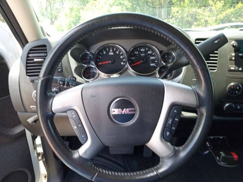 Used 2010 GMC Sierra 1500 SLE w/ Power Pack Plus AWD/4WD image 18