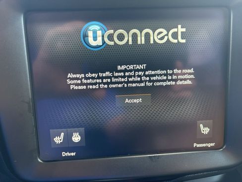 Used 2021 Jeep Renegade Trailhawk w/ Trailer Tow Group image 45