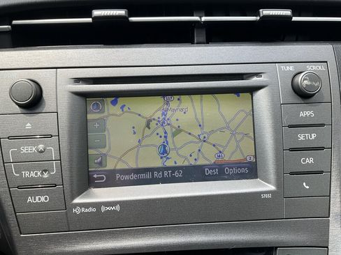 Used 2013 Toyota Prius Three w/ Solar Roof Pkg FWD image 22
