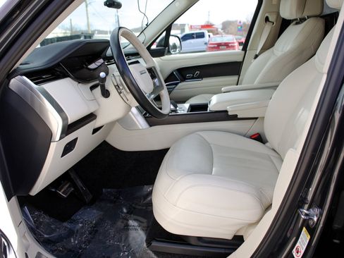 Used 2024 Land Rover Range Rover Autobiography image 18