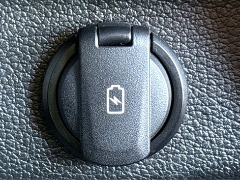 Used 2022 Genesis G70 3.3T w/ Sport Advanced Package image 25