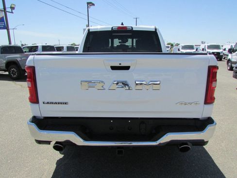 Used 2025 RAM 1500 Laramie AWD/4WD image 8