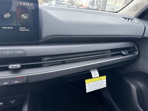 New 2025 Kia K4 LXS image 10