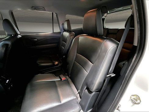 Used 2020 Honda Pilot Touring image 23