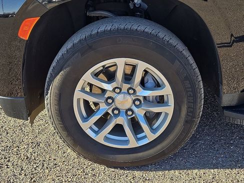 Used 2024 Chevrolet Tahoe LT image 10