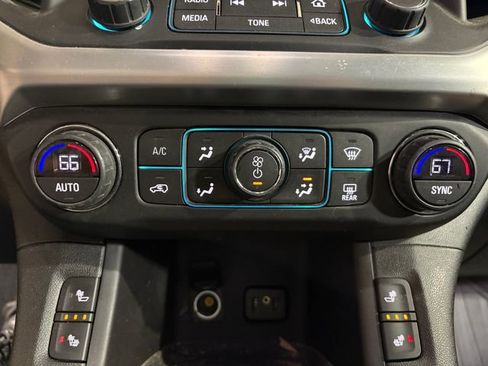 Used 2018 GMC Acadia SLT image 19