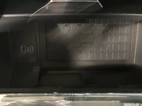 Used 2024 Ford Expedition Max XLT image 19