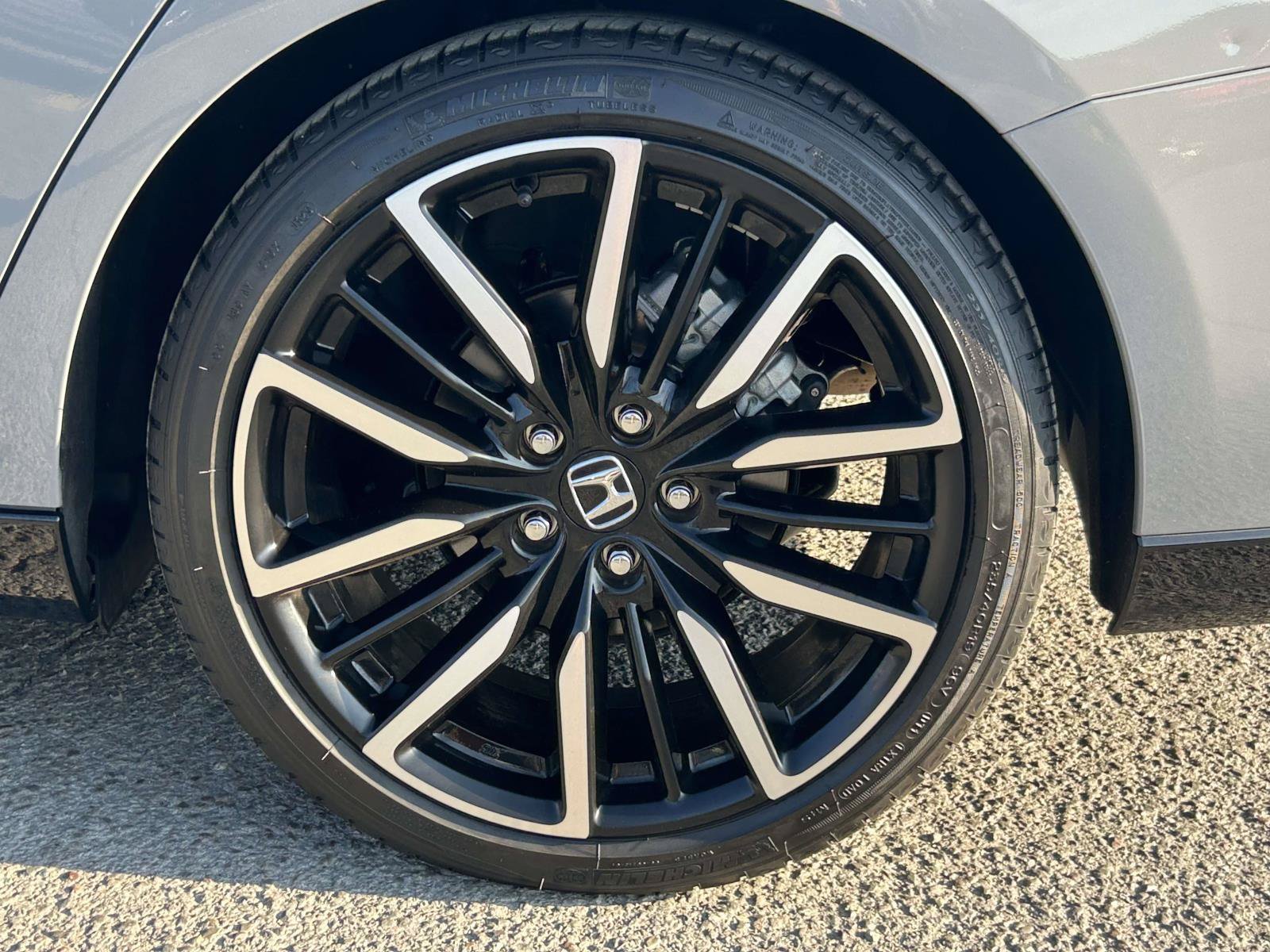 Used 2025 Honda Accord Touring image 11