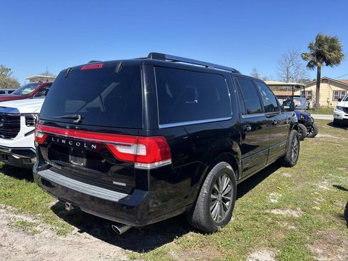 Used 2016 Lincoln Navigator L Select image 4