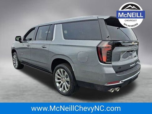 New 2026 Chevrolet Suburban Premier AWD/4WD image 4