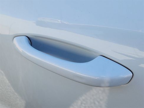 Used 2022 Porsche Macan S w/ Premium Package Plus image 29