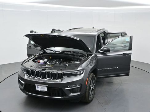 New 2025 Jeep Grand Cherokee Limited image 37