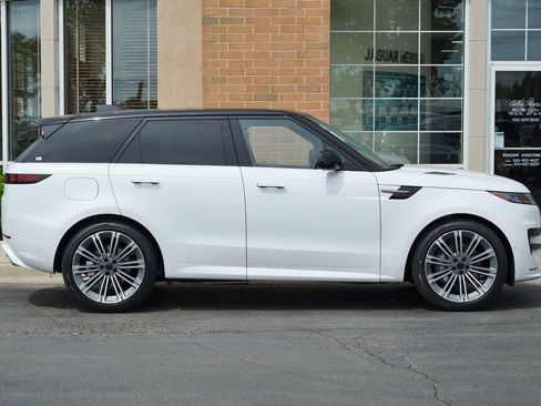 Used 2026 Land Rover Range Rover Sport Dynamic SE AWD/4WD image 7
