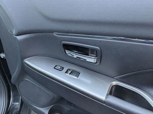 Used 2024 Mitsubishi Outlander Sport SE image 31