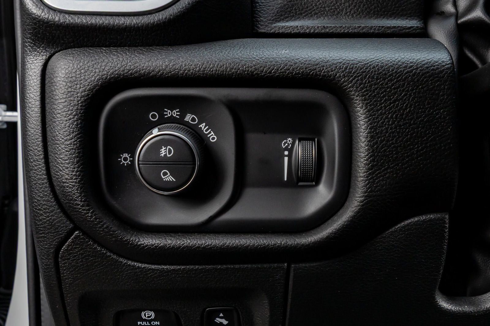 Used 2023 RAM 1500 Big Horn AWD/4WD image 18