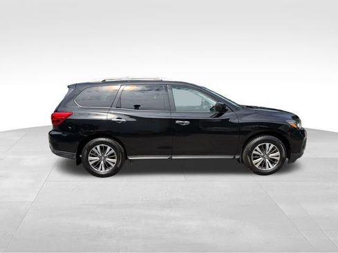 Used 2020 Nissan Pathfinder S AWD/4WD image 2