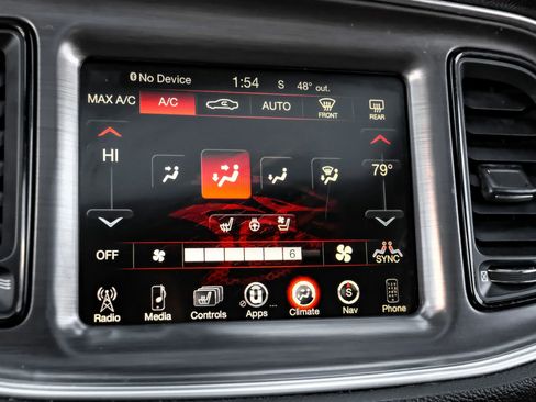 Used 2015 Dodge Challenger R/T Plus image 33