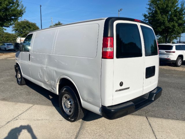 Used 2019 Chevrolet Express 2500 RWD image 2
