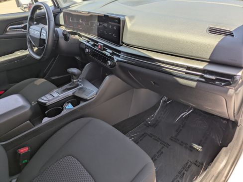 Certified 2026 Kia Sportage LX FWD image 13