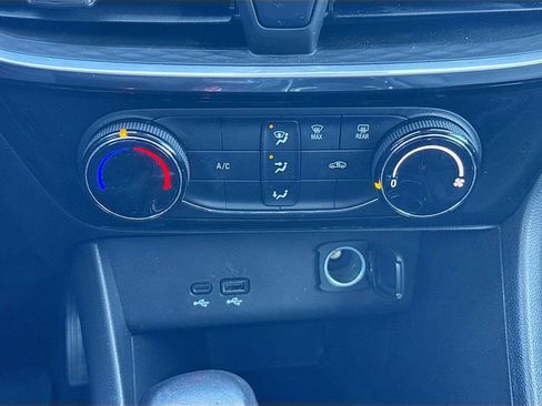 Used 2024 Buick Encore GX Sport Touring image 15