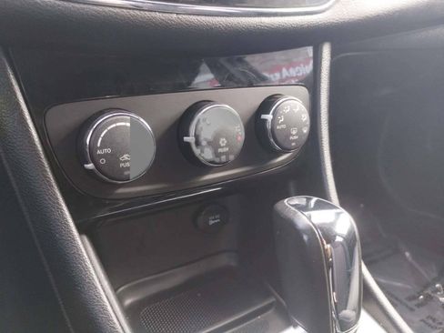 Used 2014 Chrysler 200 Touring FWD image 28