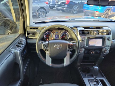 Used 2017 Toyota 4Runner SR5 image 21