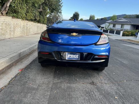 Used 2018 Chevrolet Volt LT image 6