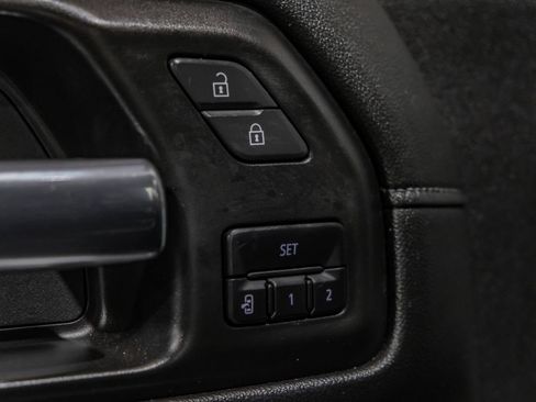 Used 2021 Chevrolet Silverado 1500 LTZ RWD image 41
