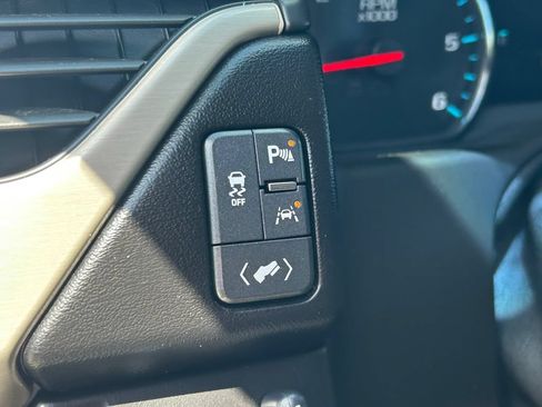 Used 2017 GMC Yukon Denali RWD image 35