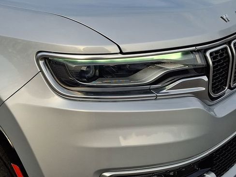 Used 2022 Jeep Wagoneer Series II image 11